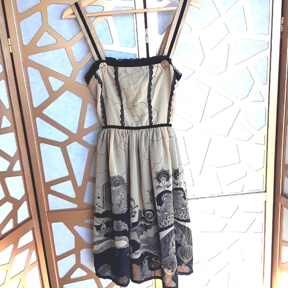 NWOT NICK & MO Tie Waist Doodle Dress - Picture 1 of 9